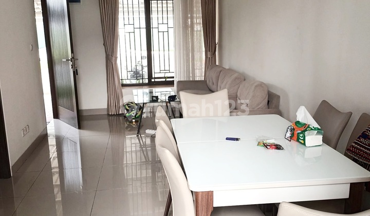 Rumah Buah Batu Square Siap Huni