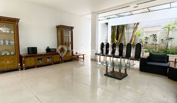 Rumah Besar Sayap Pagarsih cocok untuk Home Industry atau Rumah Tinggal Rumah Besar Sayap Pagarsih cocok untuk Home Industry atau Rumah Tinggal