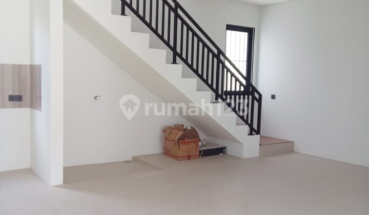 Turun Harga! 2 Unit Rumah Baru Taman Kopo Indah 2