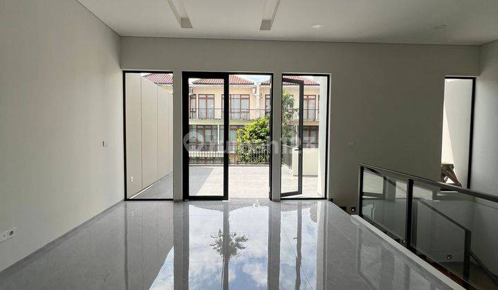 4 Unit Rumah Setraduta Minimalis Baru 100% 2
