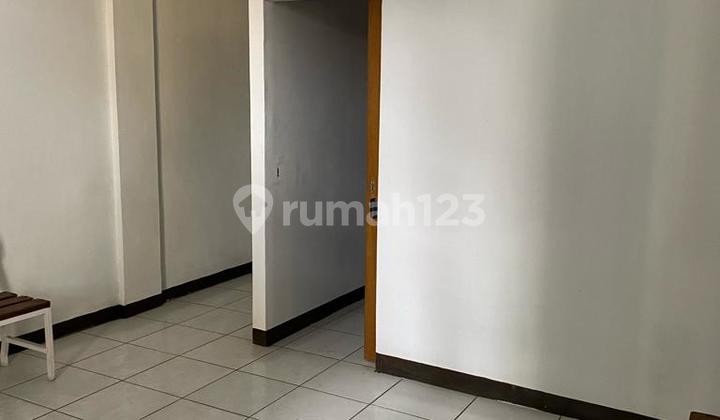 Ciateul 2.5-Story Commercial Building 2