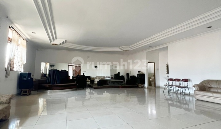 Rumah Tinggal dan Gudang Sayap Pajajaran (Supadio)