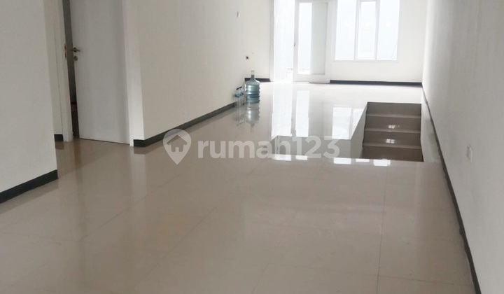 Rumah 2 lantai di Karasak Utara Rumah 2 lantai di Karasak Utara