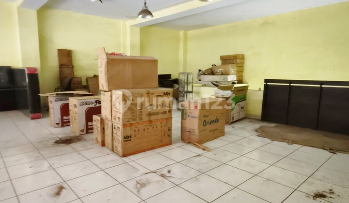 Ready-to-Use Shophouse on HZ Mustofa Main Road, Tasikmalaya 2