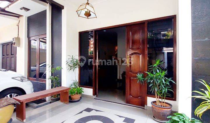 Rumah Kebayoran Baru jalan Ciasem siap huni  2