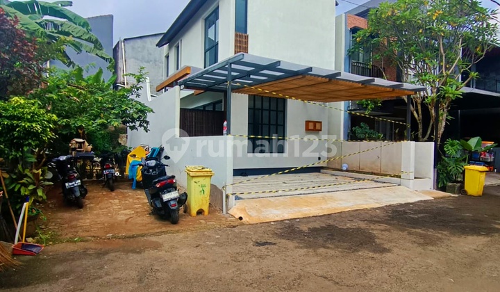 New House in a Complex in Lebak Bulus Near MRT and Toll Road 2