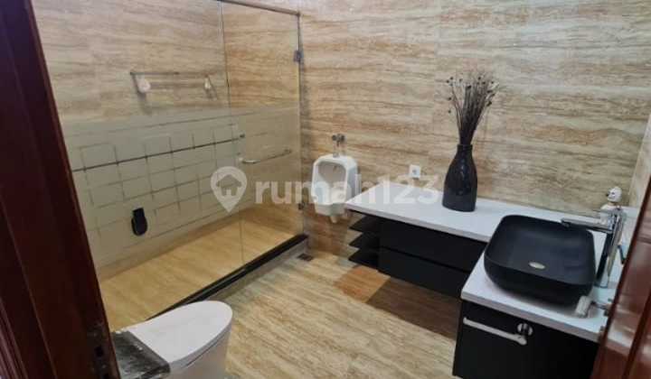 Luxury house ready to occupy, located on Dadali Street. 2