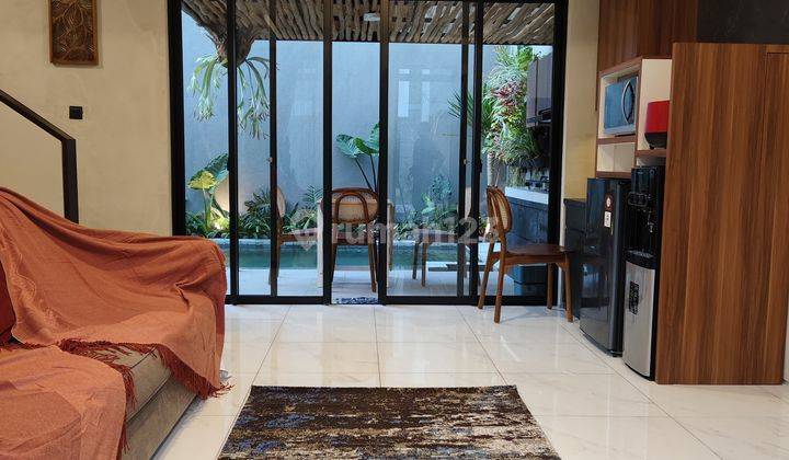 Rumah Minimalis Cantik Full Furnished di Kota Baru Parahyangan 1