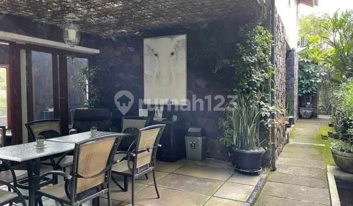 rumah asri dan luas di mainroad resort dago pakar 2