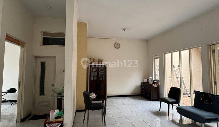 Rumah Cantik Modern di Taman Holis Indah 2 1