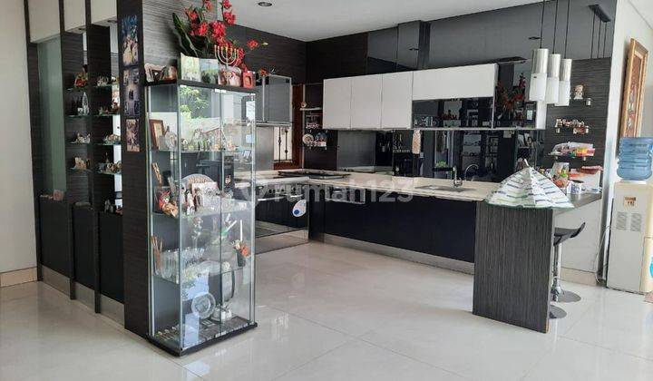 For Sale Rumah Cantik Modern 2 Lantai Siap Huni di Bkk 1