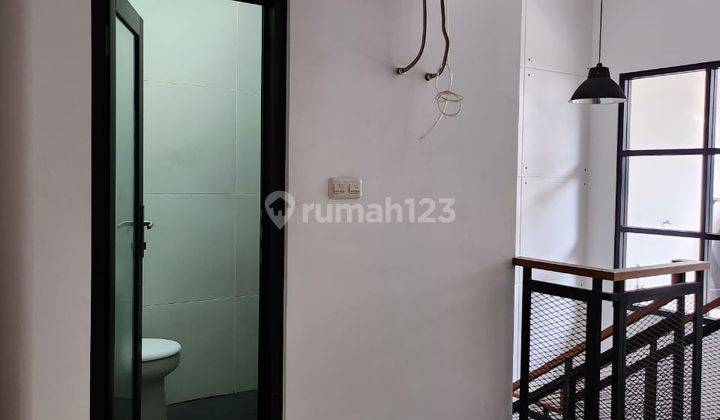 Rumah Baru Modern Minimalis Siap Huni di Komplek Turangga 6