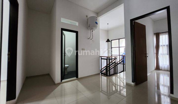 Rumah Baru Modern Minimalis Siap Huni di Komplek Turangga 8