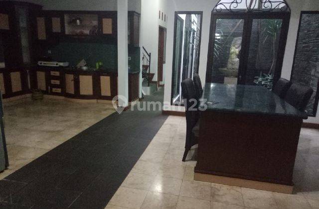 Rumah Besar Bagus Siap Huni di Jalan Cikutra Pahlawan 3