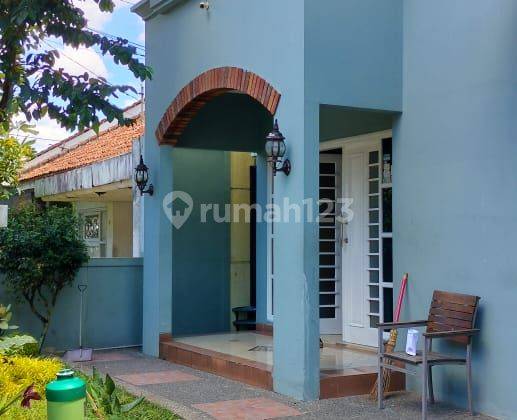 Rumah Lux Sangat Terawat Dan Semi Furnished di Sayap Burangrang 2