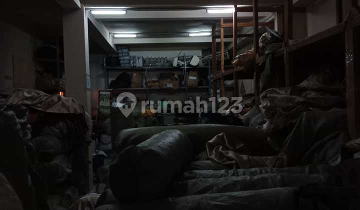 Ruko Rendeng di Daerah Sriwijaya 4 Ruko 3 Lantai Sekaligus 16