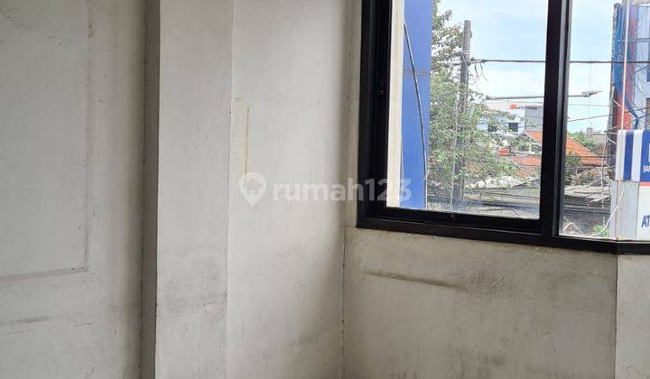 Ruko di Rajawali Barat 3.5 Lantai Strategis 5