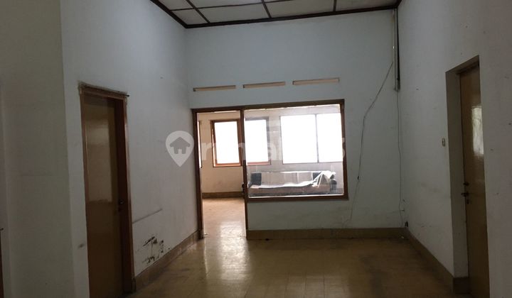 Rumah Modern Minimalis Lokasi di Sayap Burangrang 8