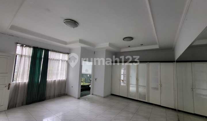 Rumah Tinggal Modern Lokasi di Setrasari  6