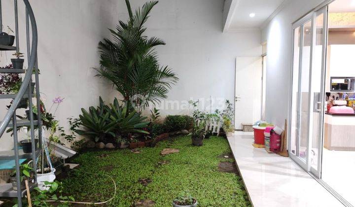 For Sale Rumah Bagus Terawat di Taman Kopo Indah 5 2