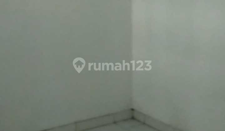 Rumah Modern Nyaman Lokasi di Sayap Lingkar 3