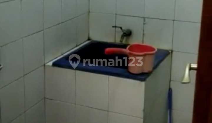 Rumah Modern Nyaman Lokasi di Sayap Lingkar 7