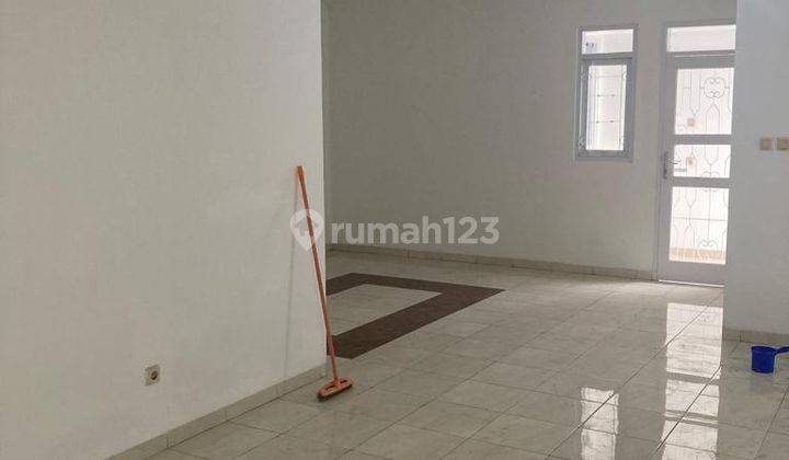 Rumah Cantik Nyaman Siap Huni di Pasirluyu  2