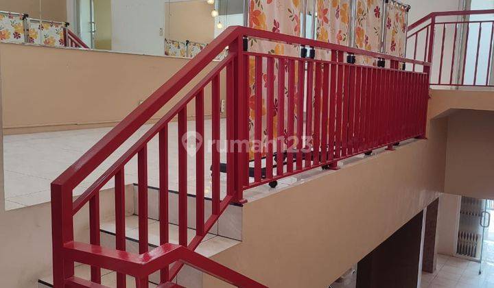 Rumah Cantik Minimalis di Cipedes Cocok Untuk Kantor Atau Usaha 15