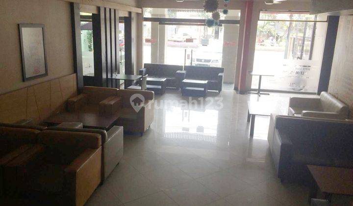 Ruang Usaha Semi Furnished di Mainroad Pelajar Pejuang 7