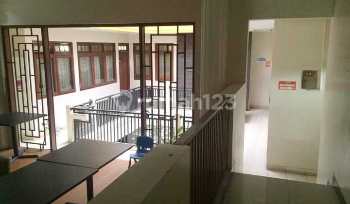 Ruang Usaha Semi Furnished di Mainroad Pelajar Pejuang 6