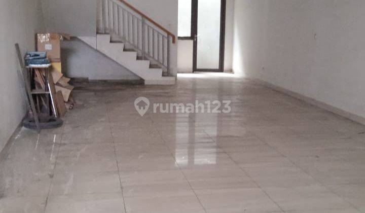 Ruko Rendeng Ada 2 Unit Sudah Renov di Jalan Jakarta 12