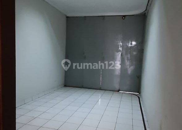 Rumah Modern Minimalis di Singgasana Pradana 5