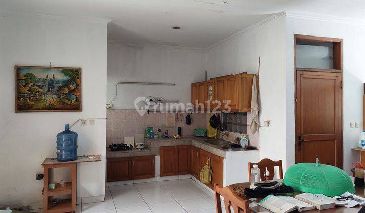 Rumah Modern Minimalis di Taman Sakura Indah 10
