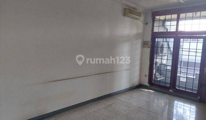 Rumah Cantik Modern di Sayap Burangrang Cocok Untuk Kantor 7
