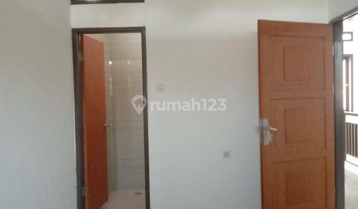 Rumah Dijual Bangunan Baru 2 Lantai di Sayap Maskumambang 1