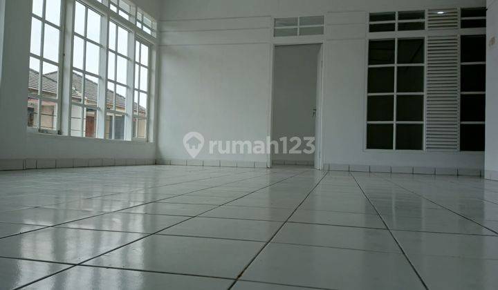 Rumah Dijual Kokoh Megah Cocok Untuk Kosan di Guruminda 2