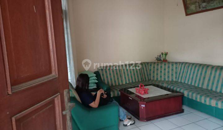 Rumah Dijual Asri Bangunan Lama di Leuwi Sari 2