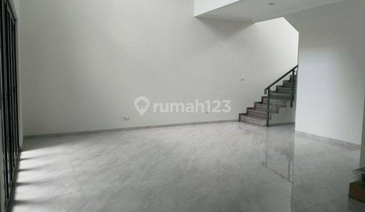 Rumah Dijual Baru Minimalis Elegan Siap Pakai di Batununggal 2