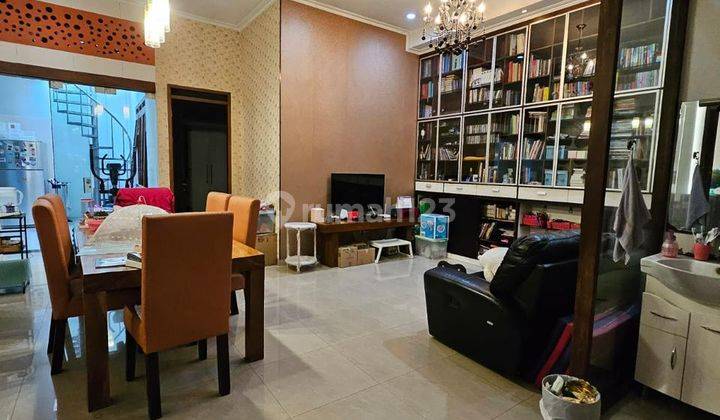 Rumah Dijual Minimalis Cantik di Batununggal 2