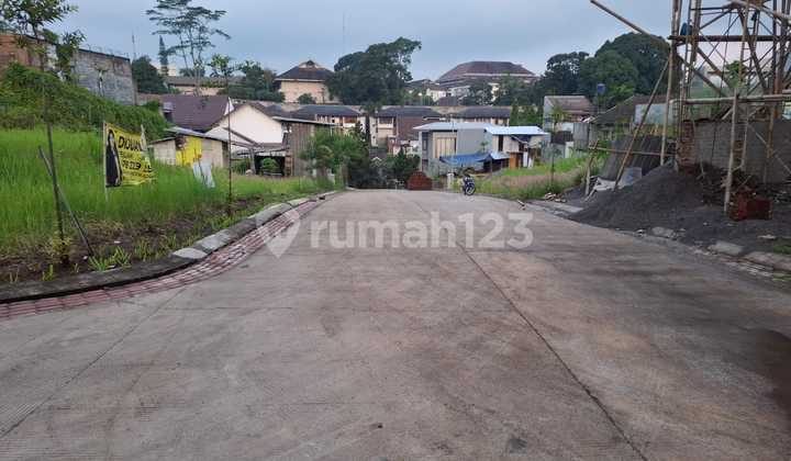 strategic location 2 plots in setra duta