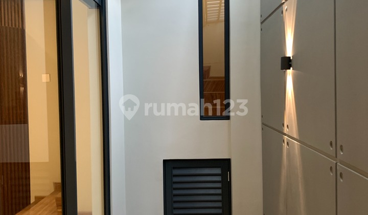 Rumah Bangunan Baru di Sayap Bkr Komplek Kembar