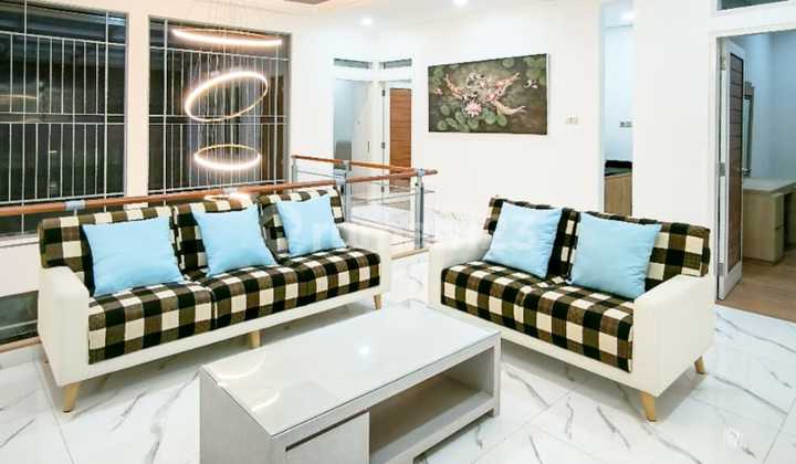 rumah semi furnished modern di batununggal indah