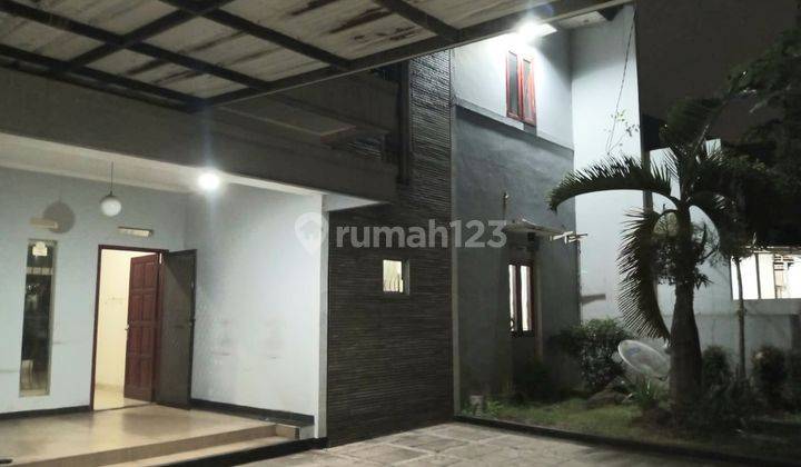 Rumah Siap Huni Luas Di Komplek Batununggal 1