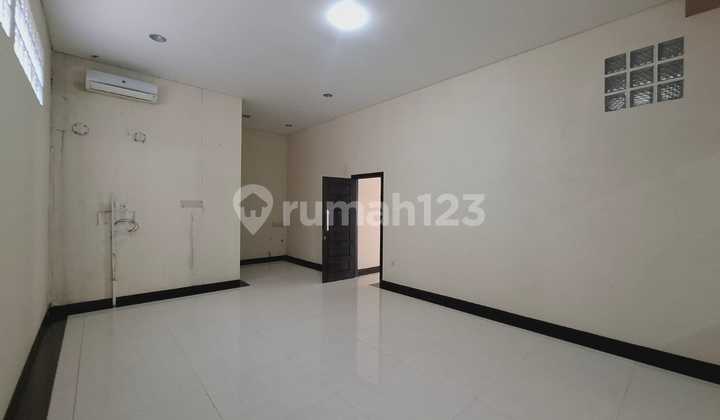 Rumah Minimalis Modern di Komplek Batununggal