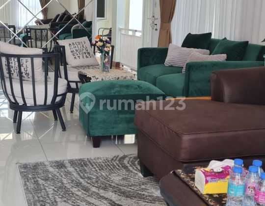 Rumah Minimalis Modern di Terusan Sersan Bajuri Rumah Minimalis Modern di Terusan Sersan Bajuri