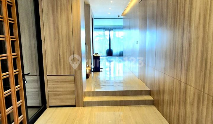 Rumah Nyaman Modern di Kota Baru Parahyangan