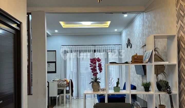 rumah minimalis modern 2 lantai di setra dago antapani