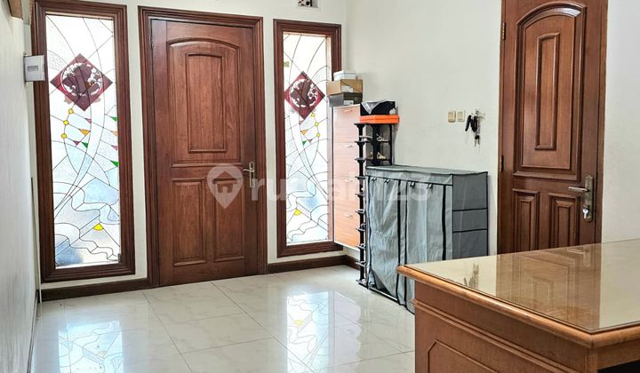 Rumah Nyamna Minimalis Asri Siap Huni di Taman Holis Indah 1