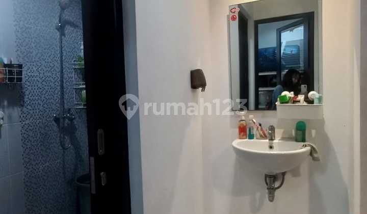 rumah nyaman minimalis 2 lantai di summarecon 2