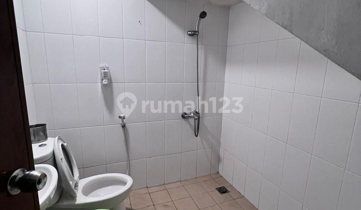 rumah minimalis 2 lantai di perumahan cempaka hijau 2